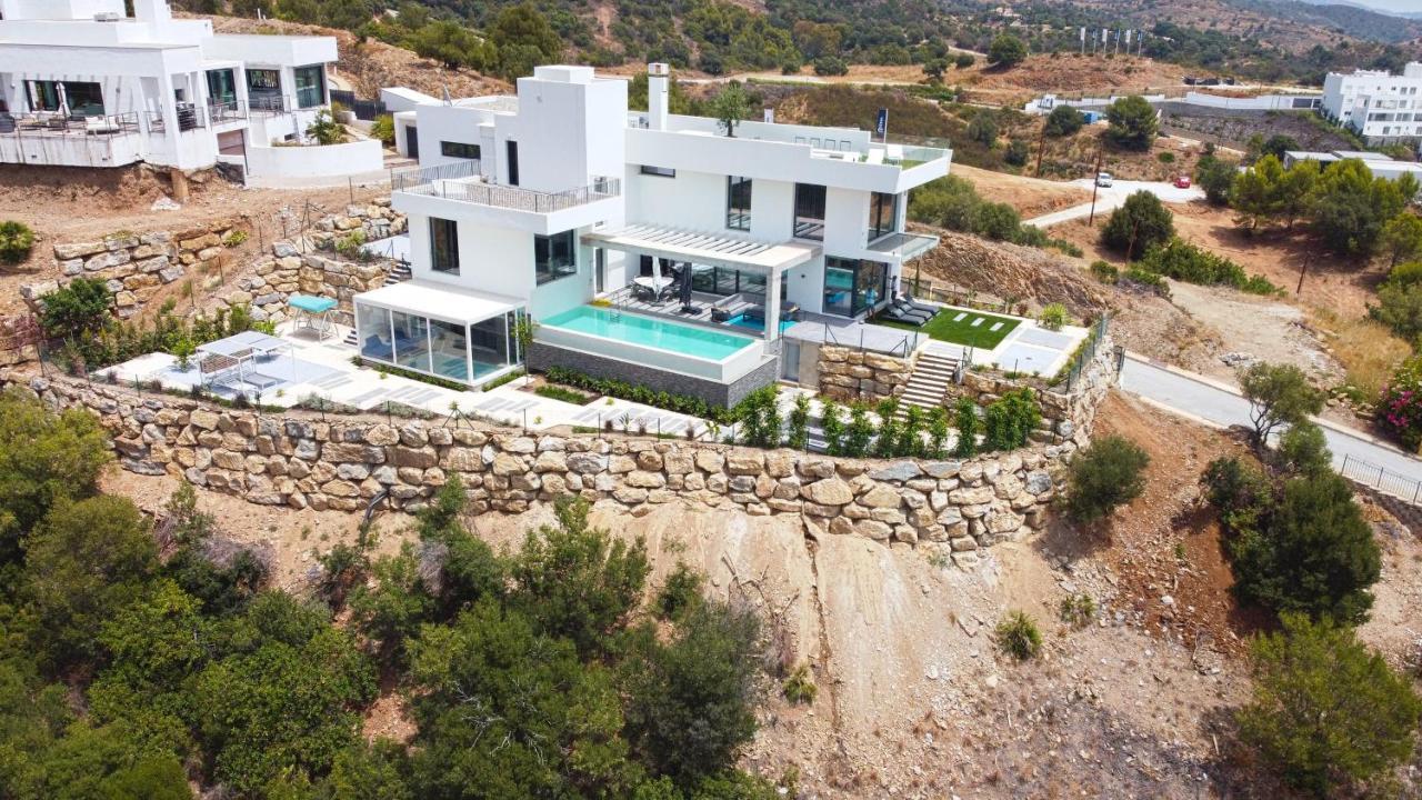 Luxury Tomillo Villa *